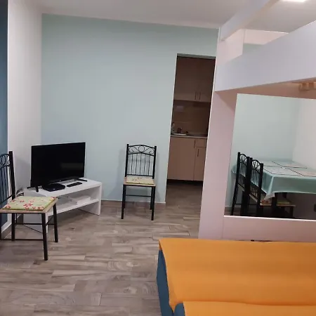 Greta Apartman A Balatonnal,csopakon!!! שצ'ופק